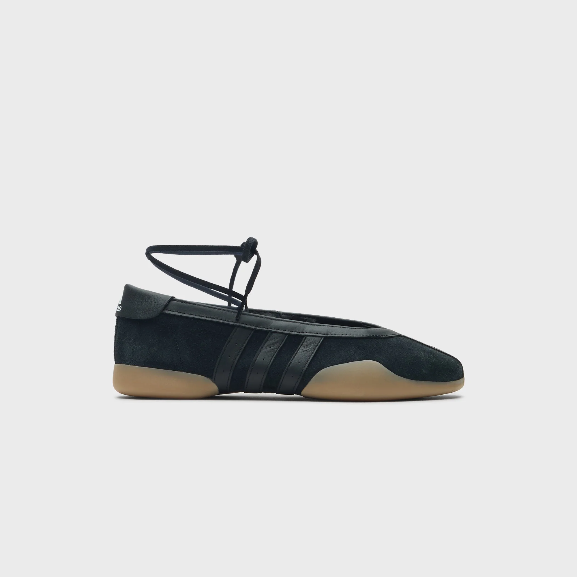 adidas WMNS Taekwondo Mei Ballet - Core Black / Cloud White / Gum
