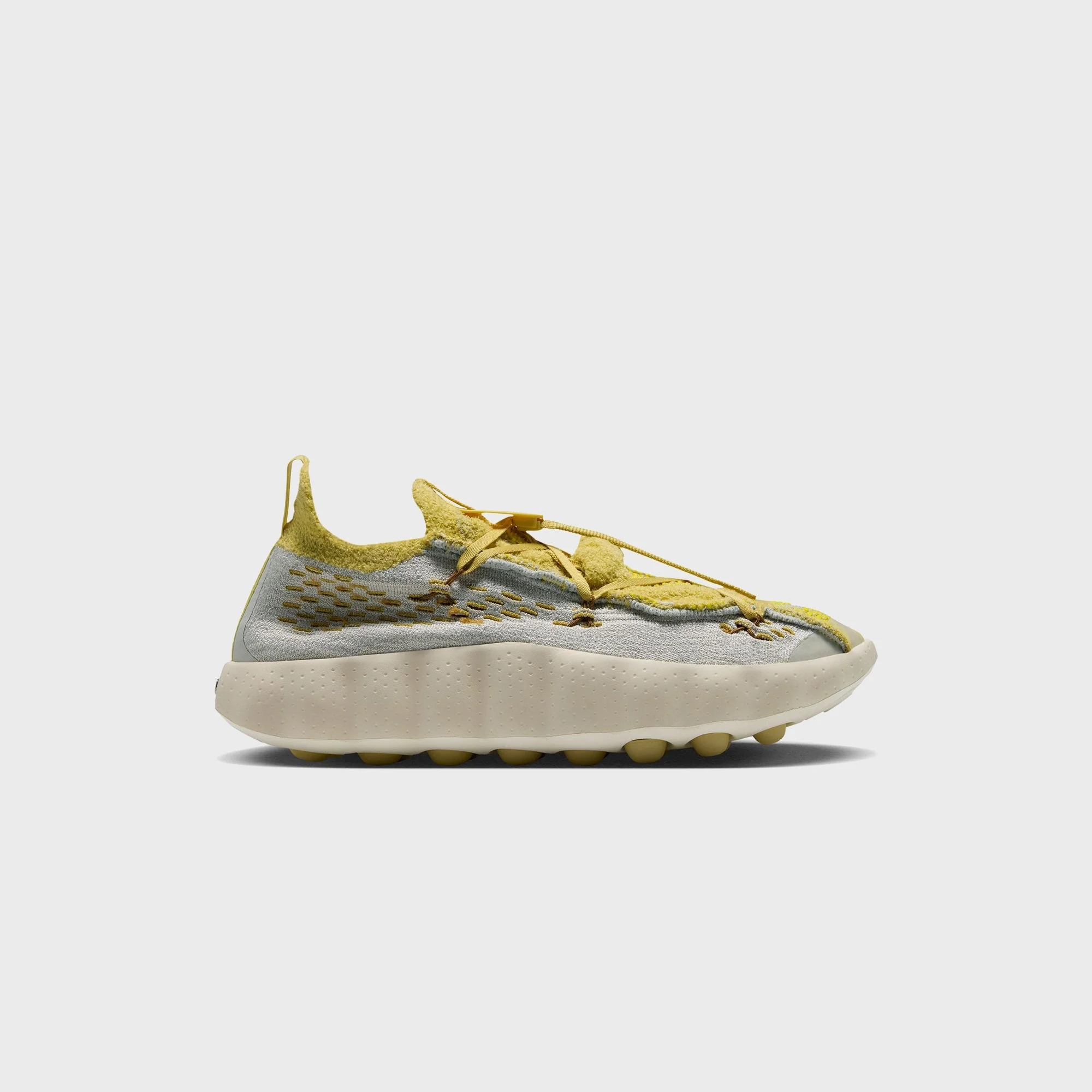Nike Mind 002 - Light Bone / Saturn Gold / Infinite Gold / Wheat / Sail