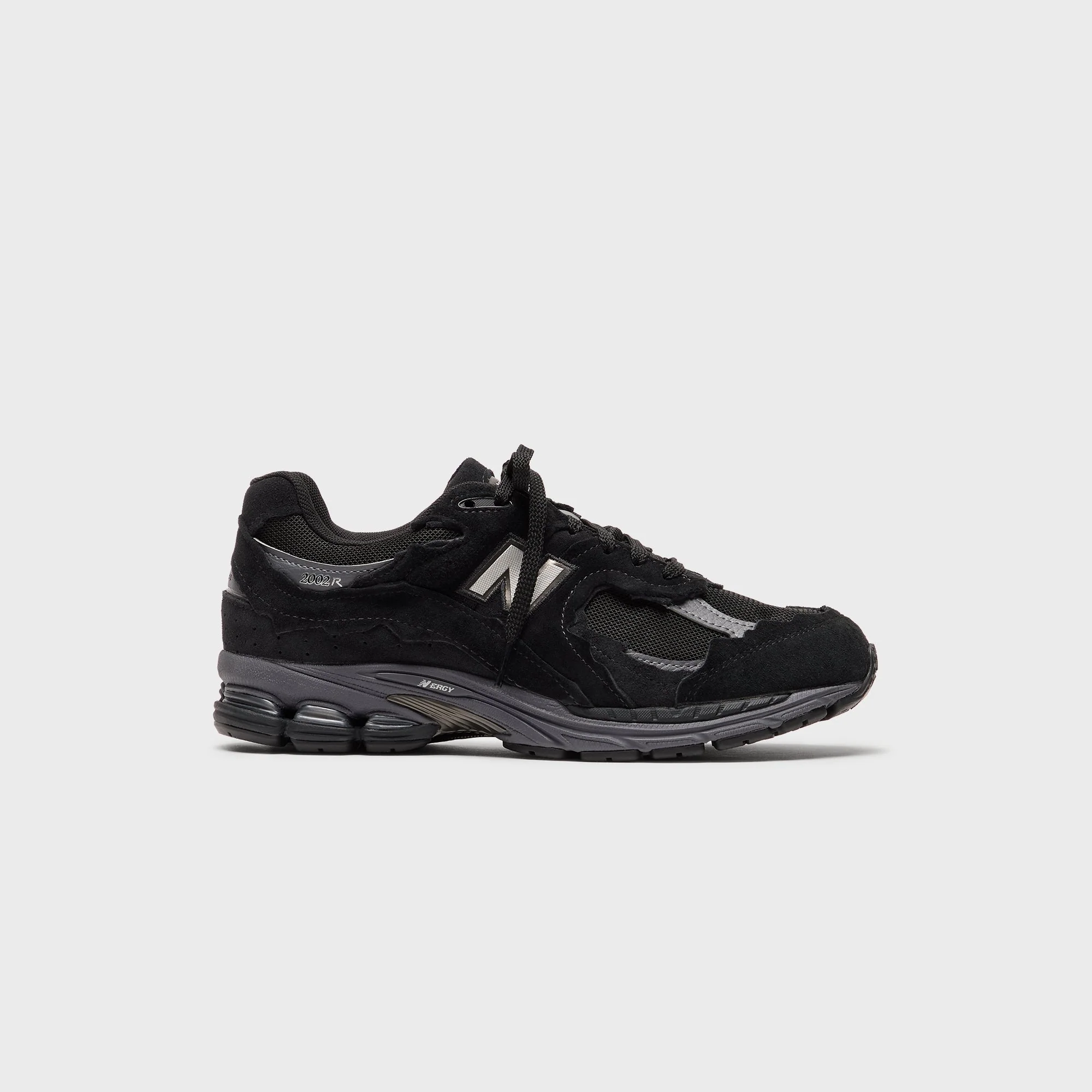 New Balance U2002DX - Black / Magnet