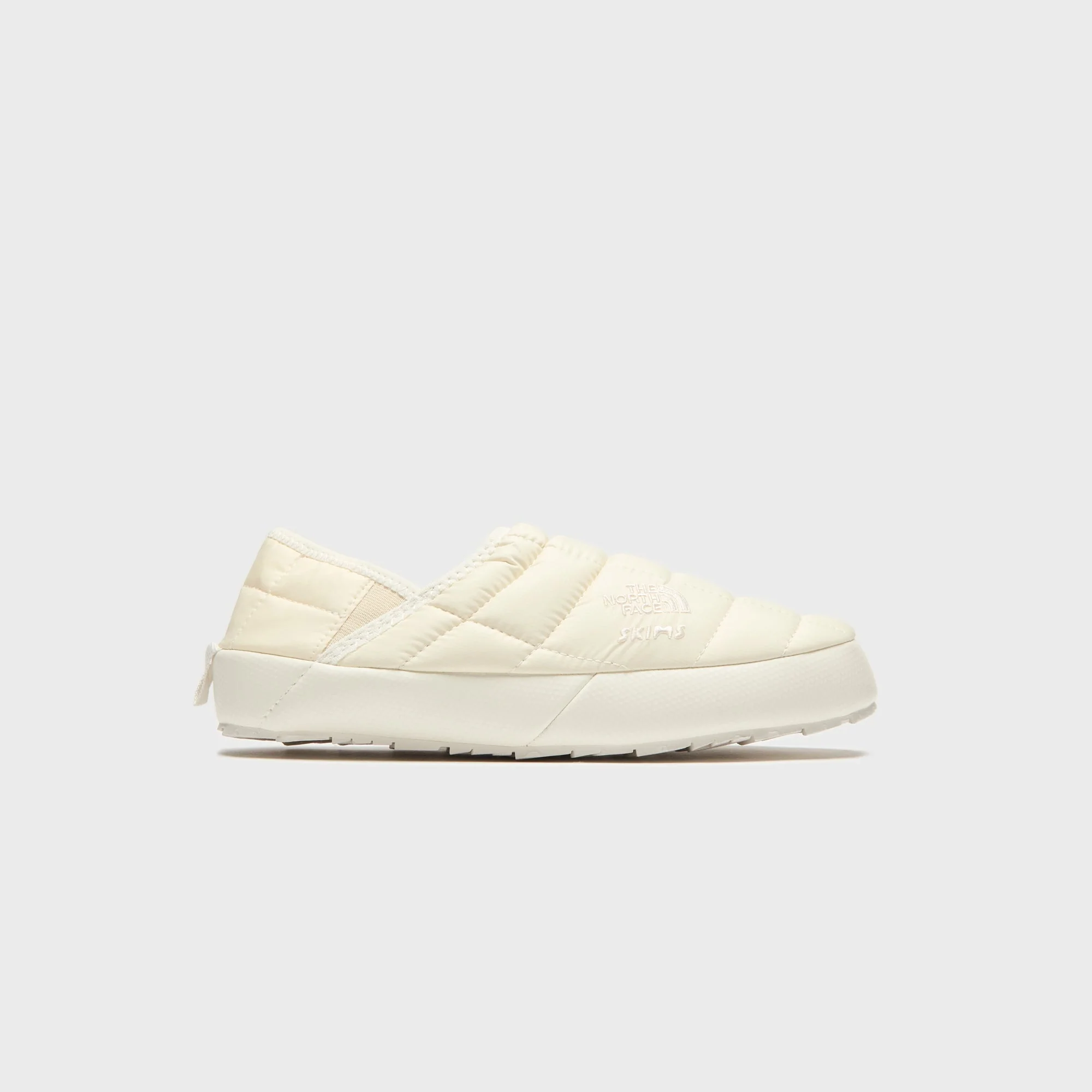 The North Face x SKIMS WMNS Thermoball Traction Mule V - Bone