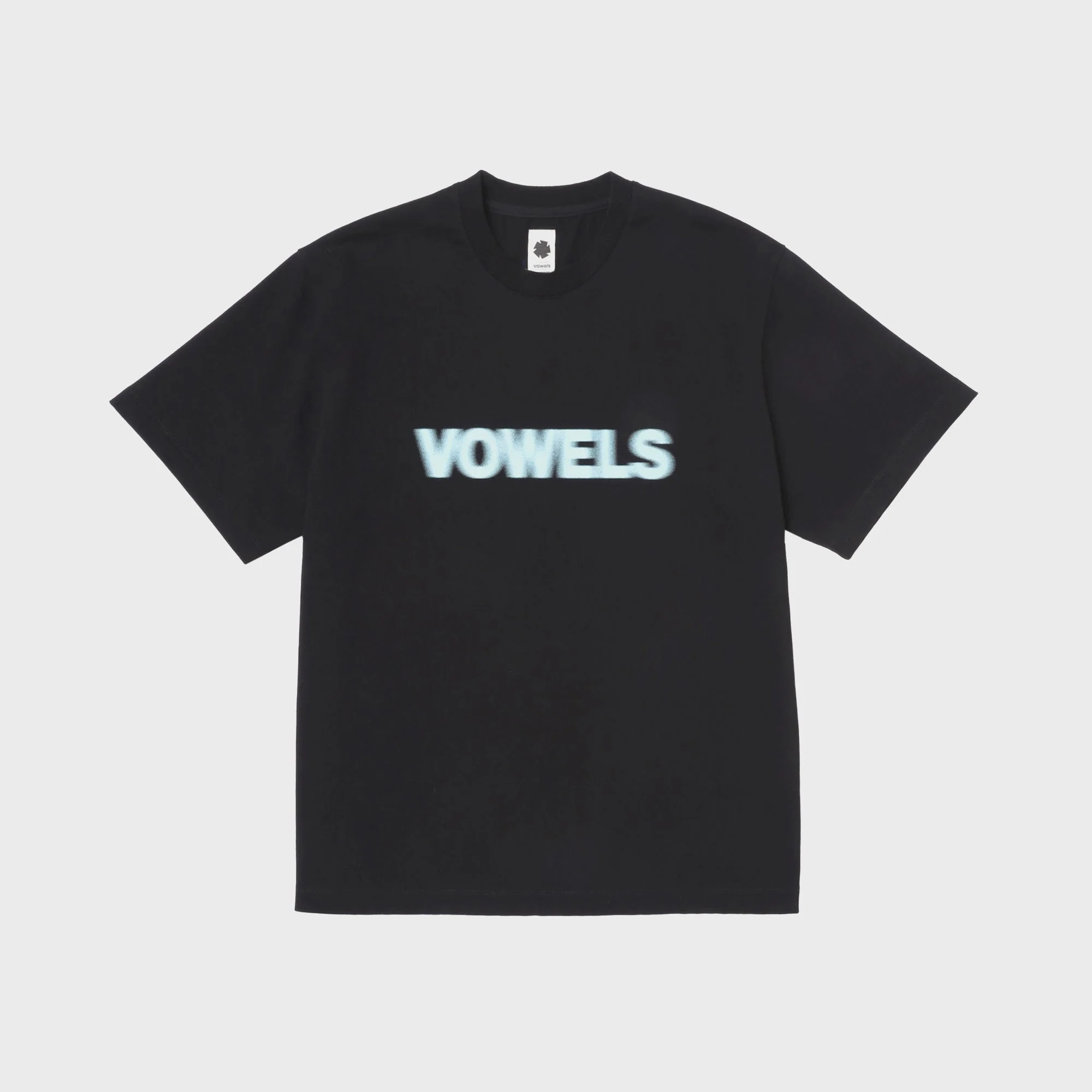 vowels Blur Tee - Black