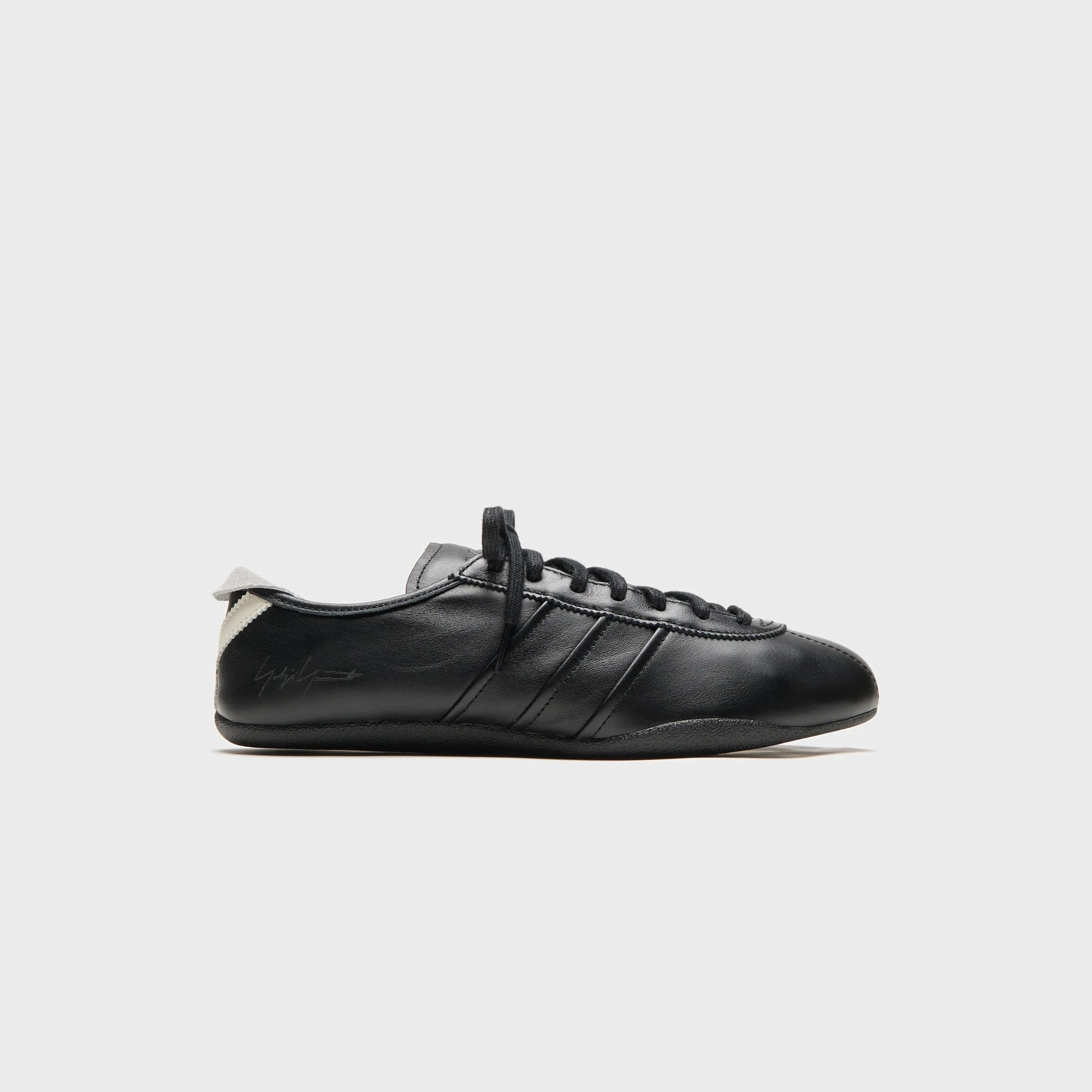 adidas x Y-3 Tokyo - Black / Black / White
